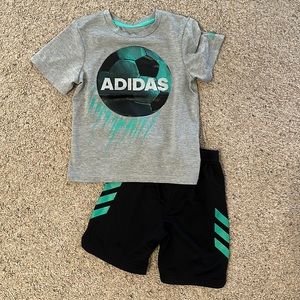 Matching set size 4 shorts and 5 tee